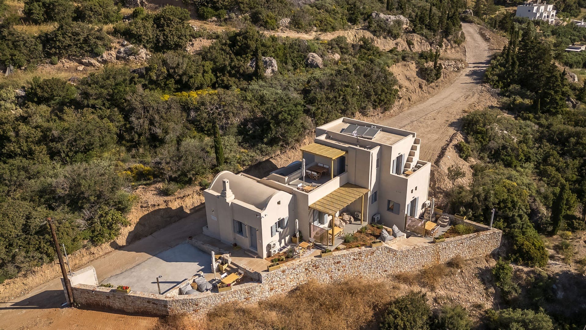 properties-COMODO-3.jpg