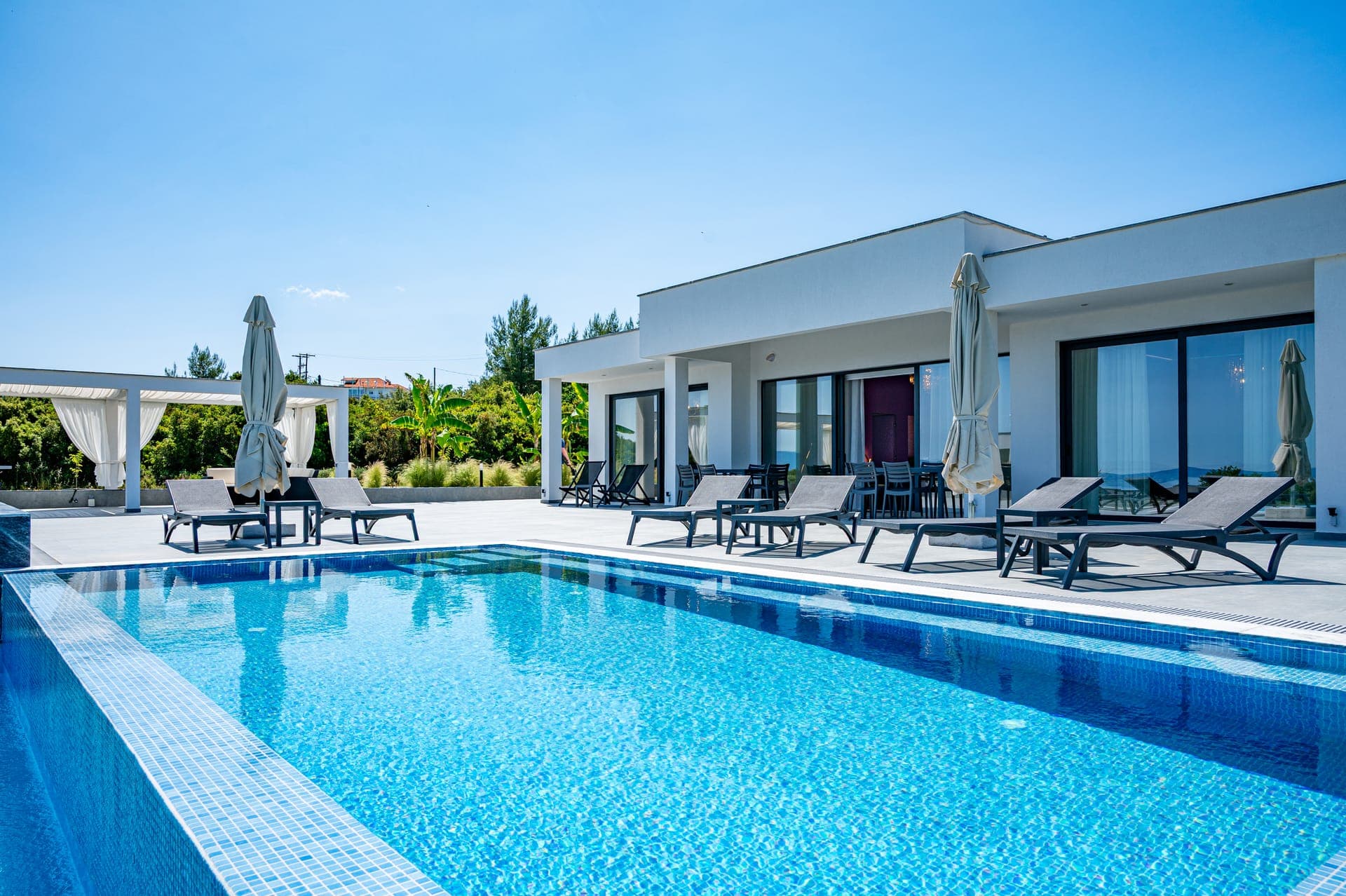 properties-CONTVILLA-0.jpg