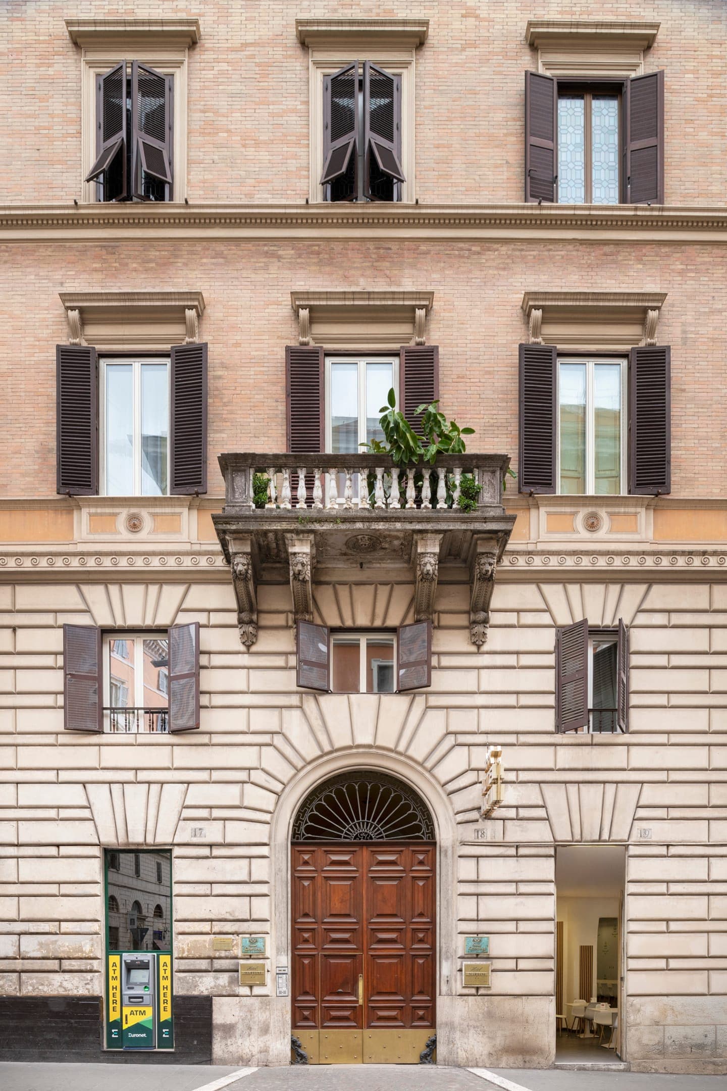 properties-CORTINAROM-1.jpg