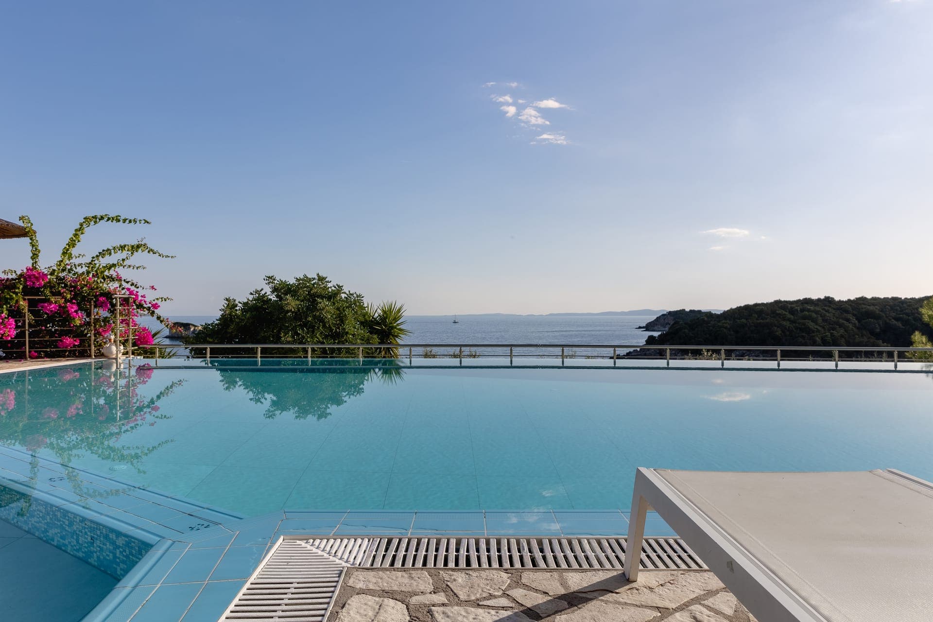 properties-COSTASMERA-2.jpg