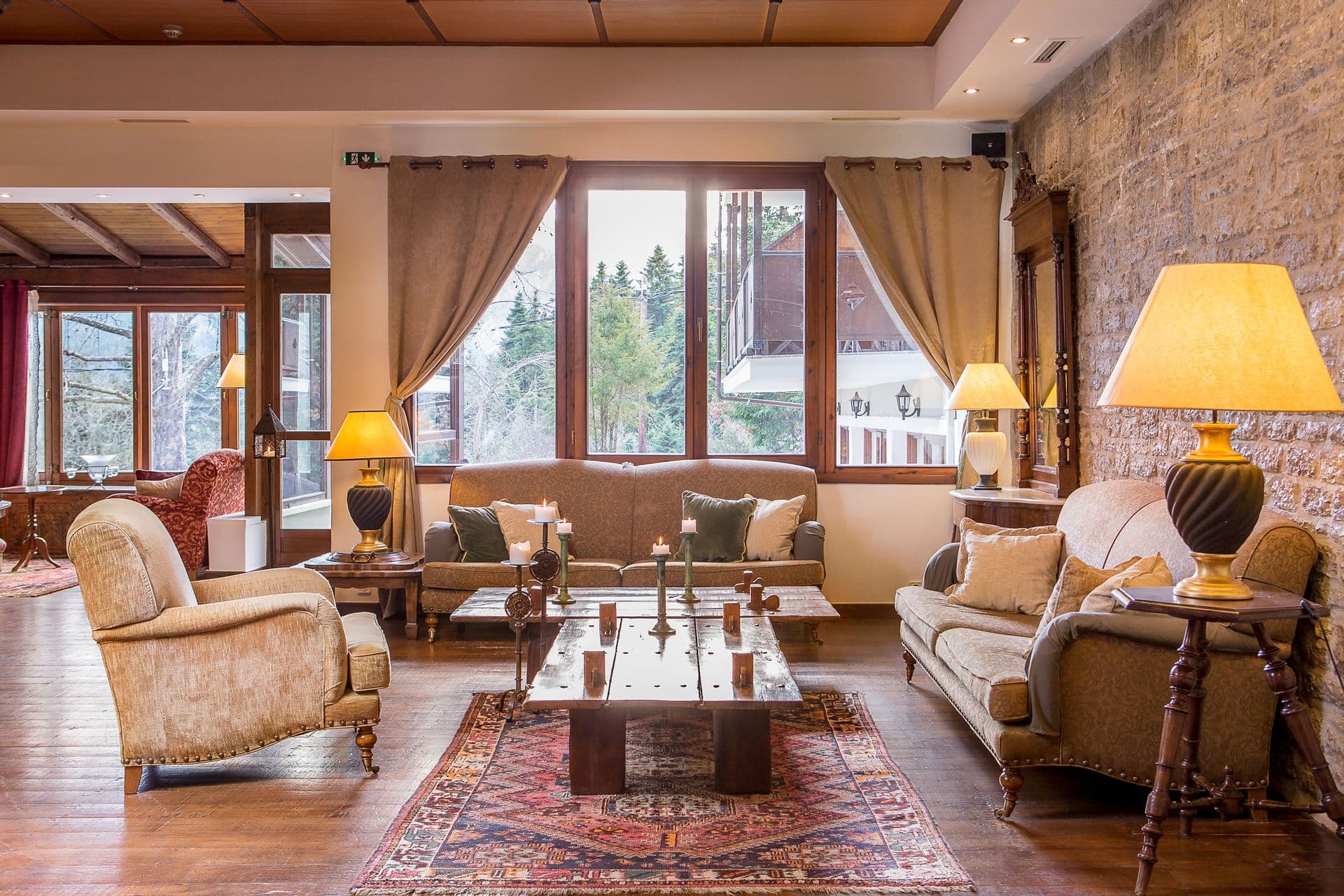 properties-COUNTRYCLU-1.jpg