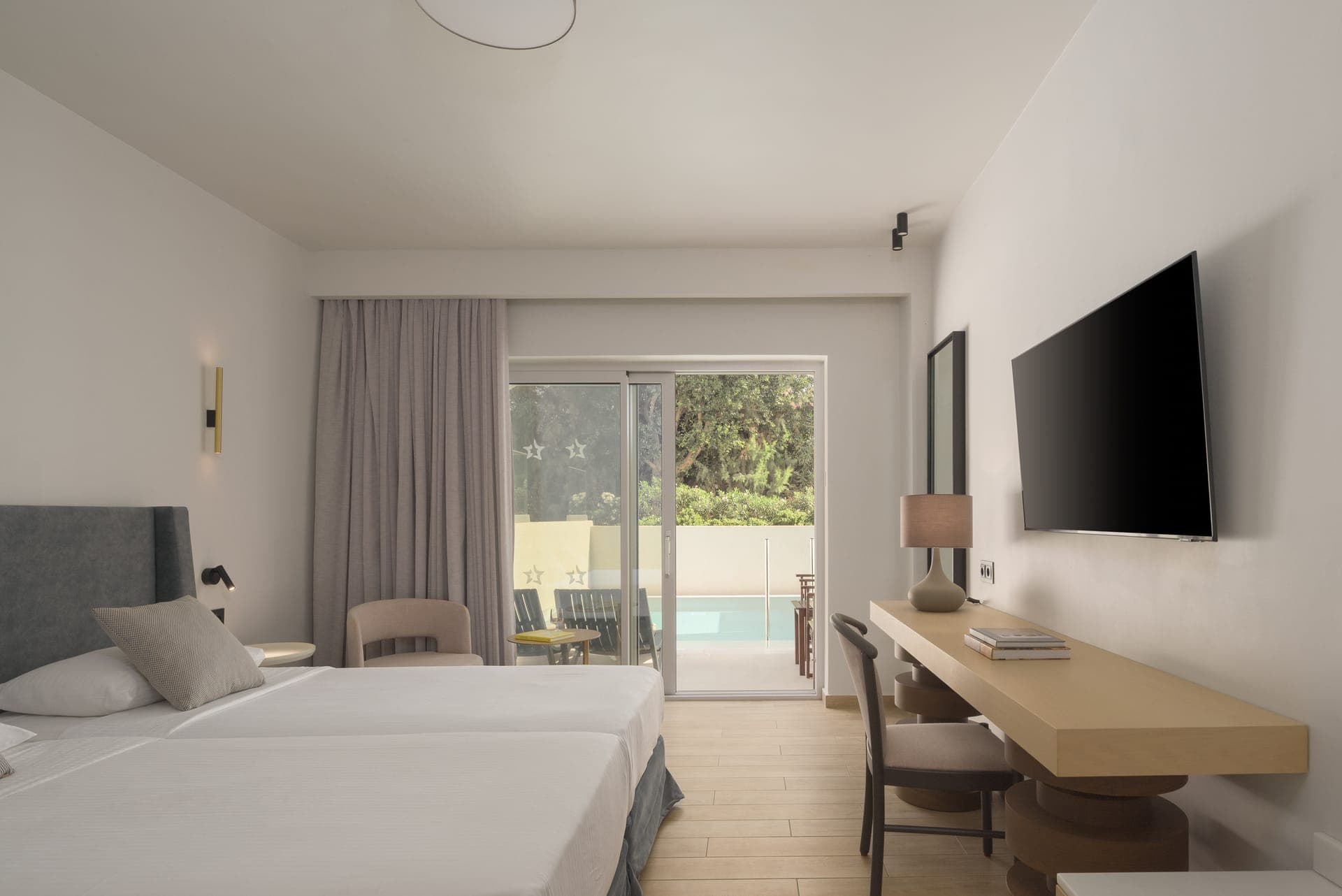 properties-CRETAROYAL-4.jpg