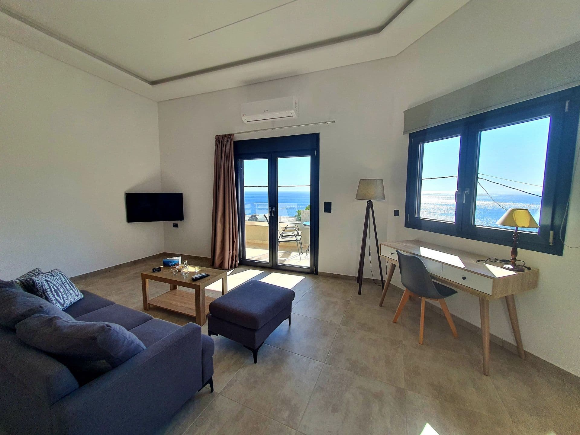 properties-CRETESOUTH-3.jpg