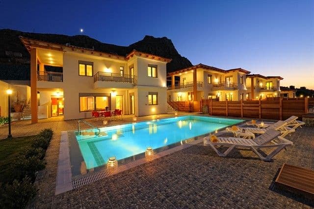 properties-DANAES-2.jpg