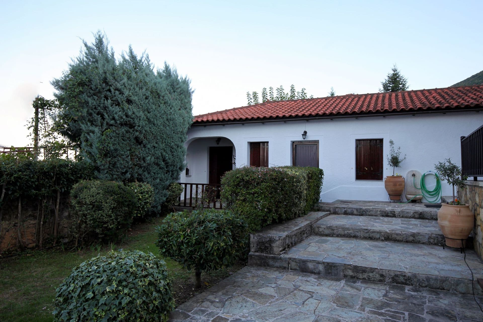 properties-DANDYAMFIK-0.jpg