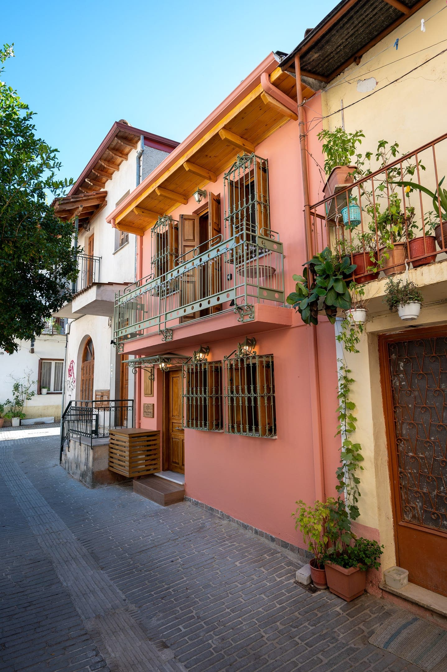 properties-DANDYIOANN-1.jpg