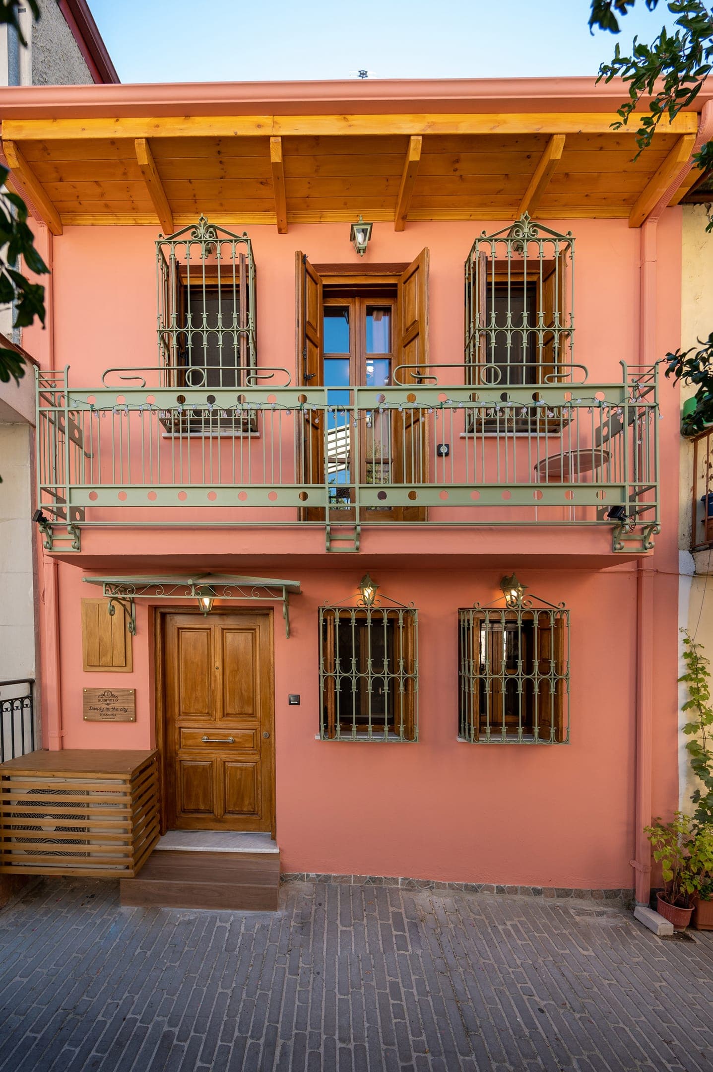 properties-DANDYIOANN-3.jpg