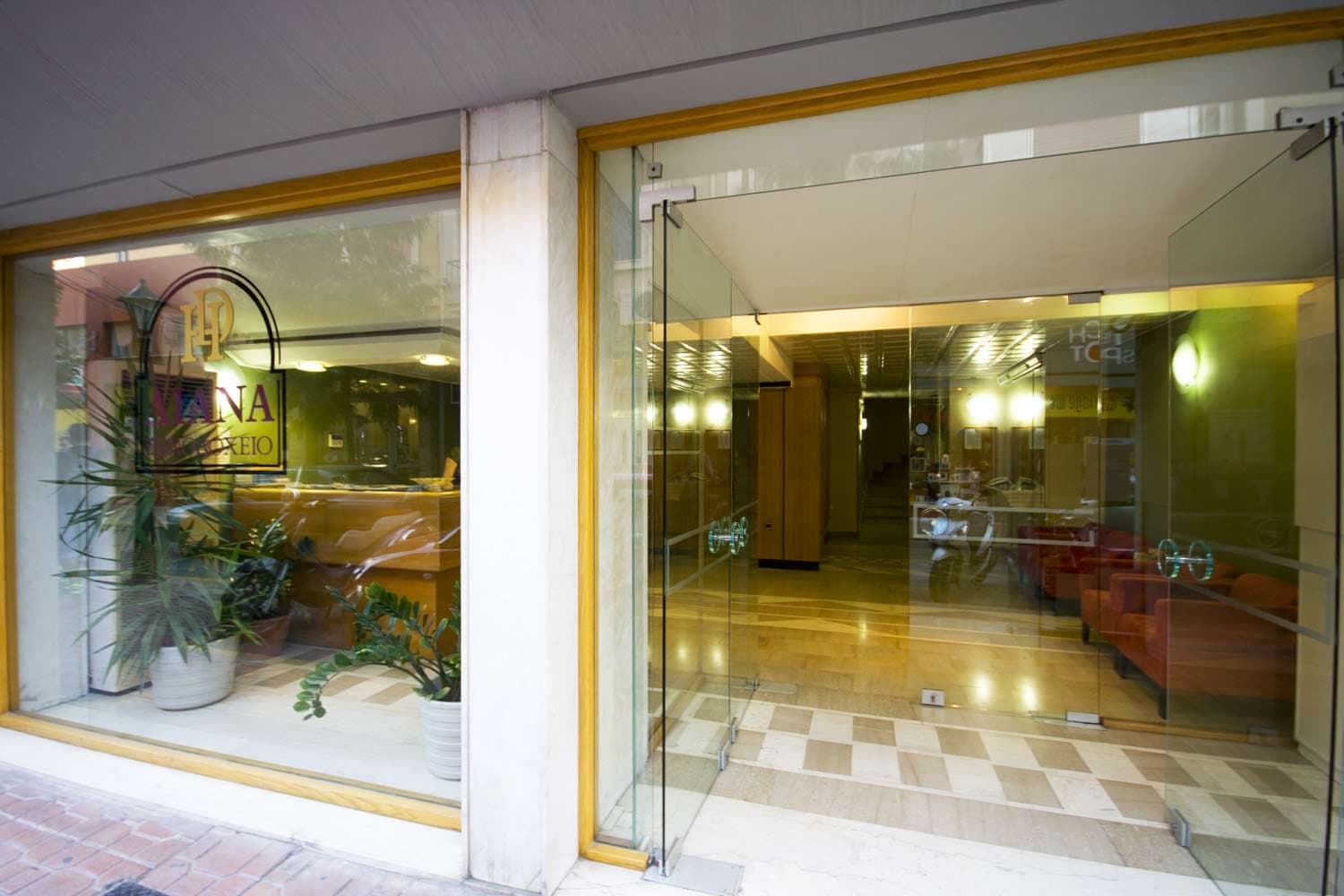 properties-DIANAHOT-1.jpg
