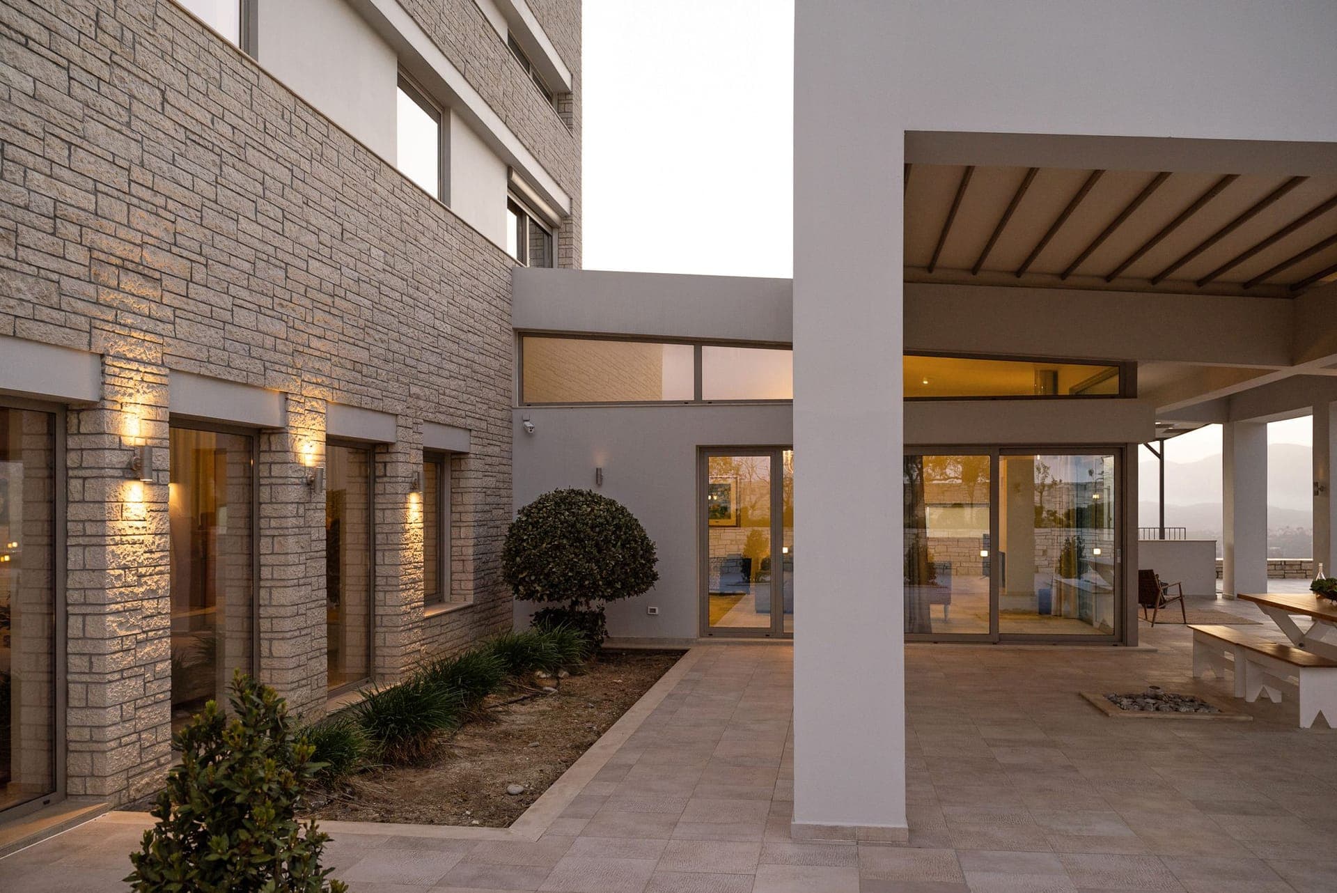 properties-DIKTAMON-2.jpg