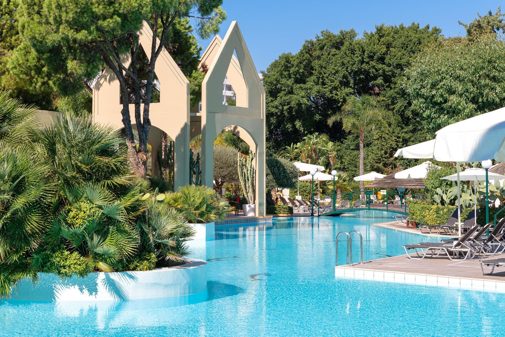 Lake shaped Swimming Pool salt water