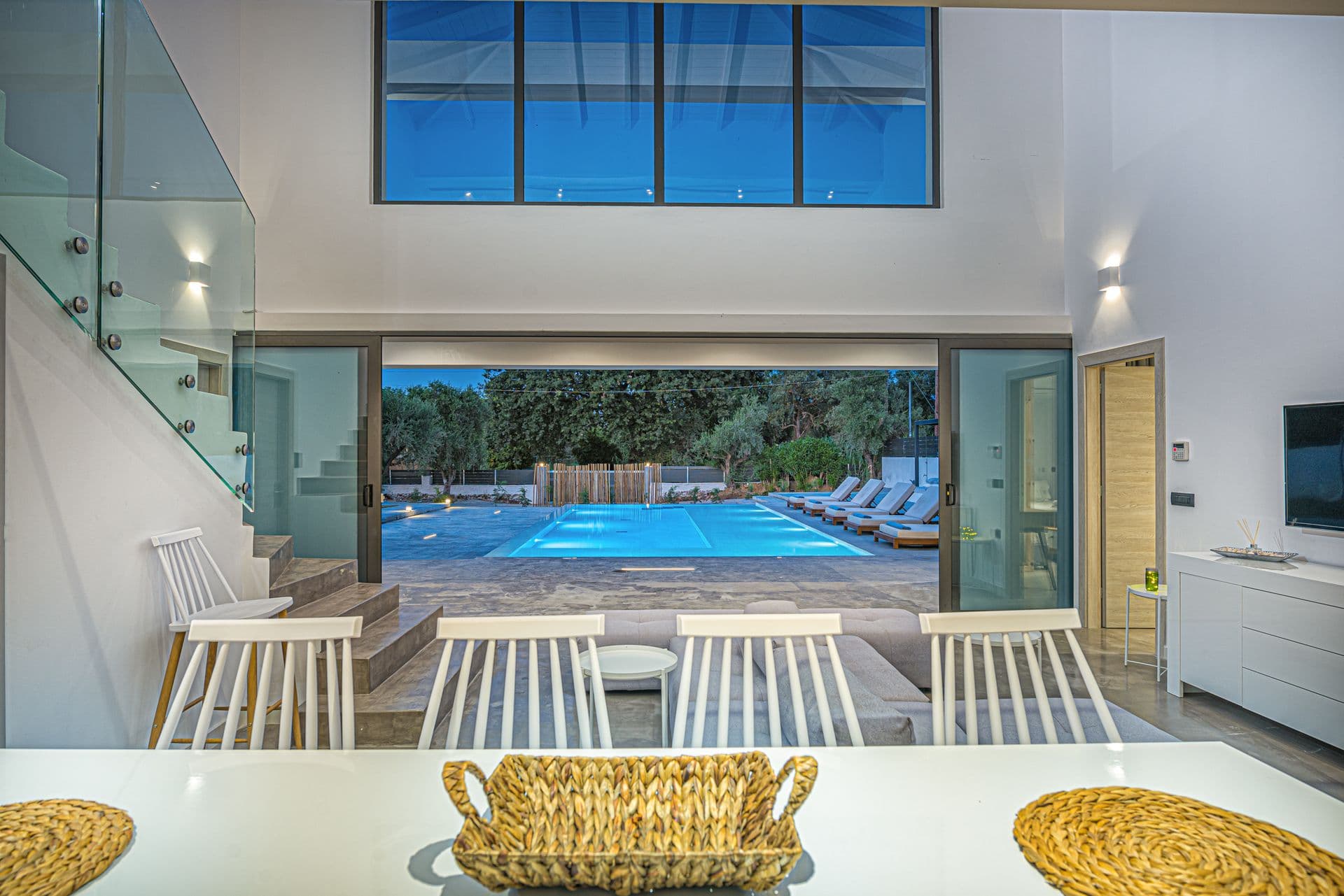 properties-DIVINEVILL-3.jpg