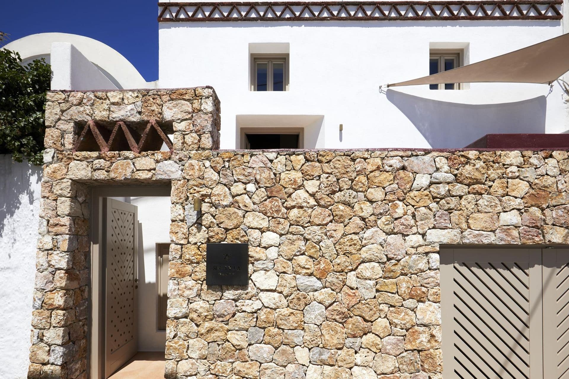 properties-DOMHESTIA-1.jpg