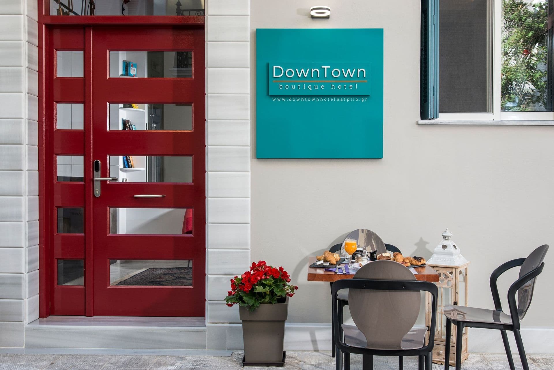 properties-DOWNTOWNHO-0.jpg