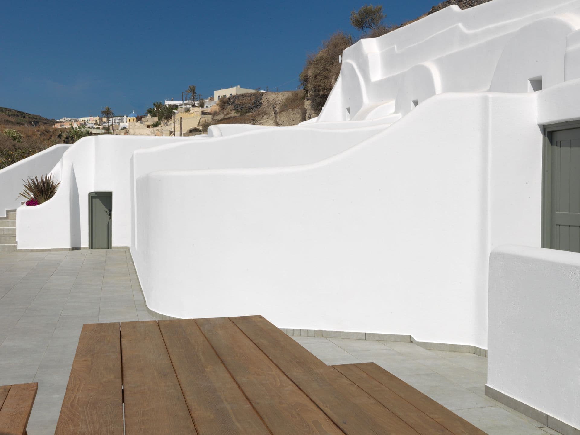 properties-DROPSCAVE-0.jpg