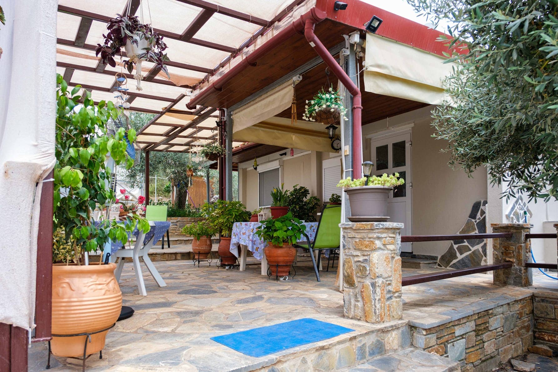 properties-EFFIESMAIS-1.jpg