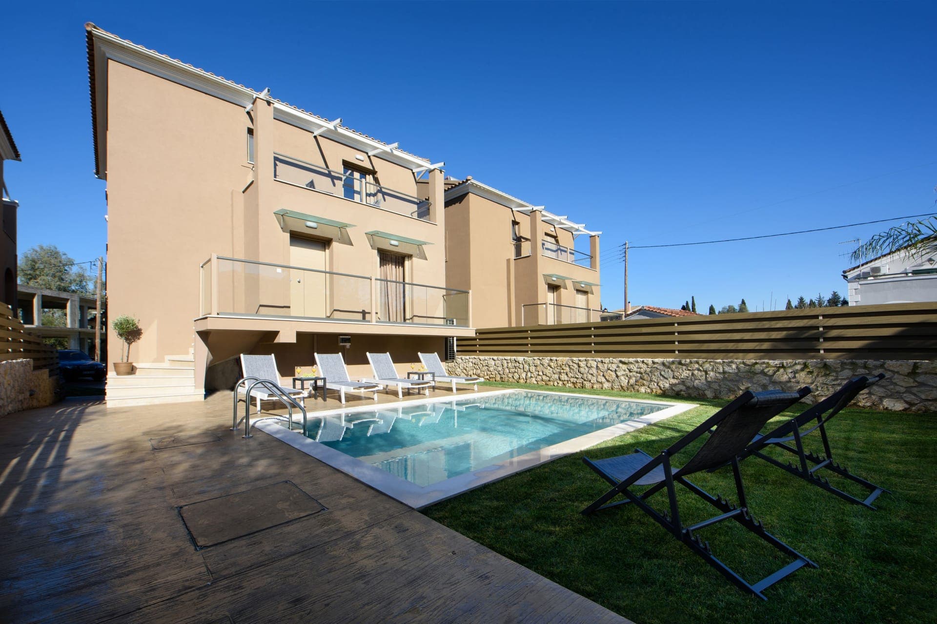 properties-EFILENIA-3.jpg