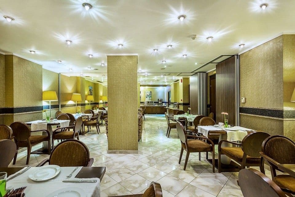 Breakfast room