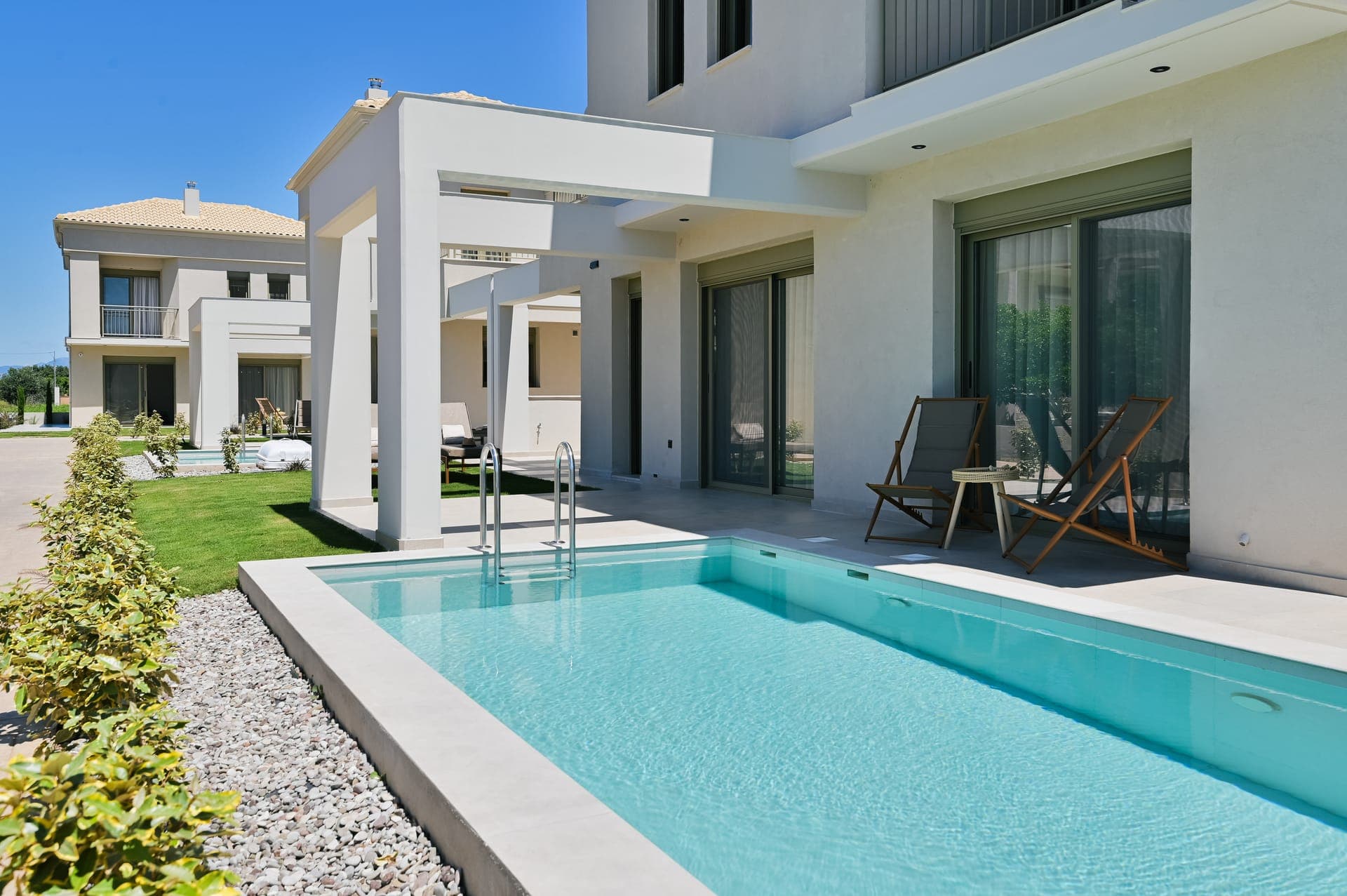 properties-ELEAGNOS-3.jpg