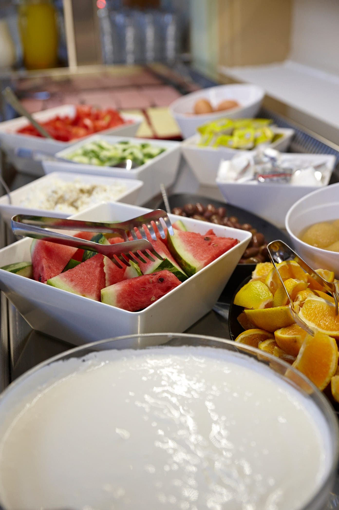FRESH FRUIT