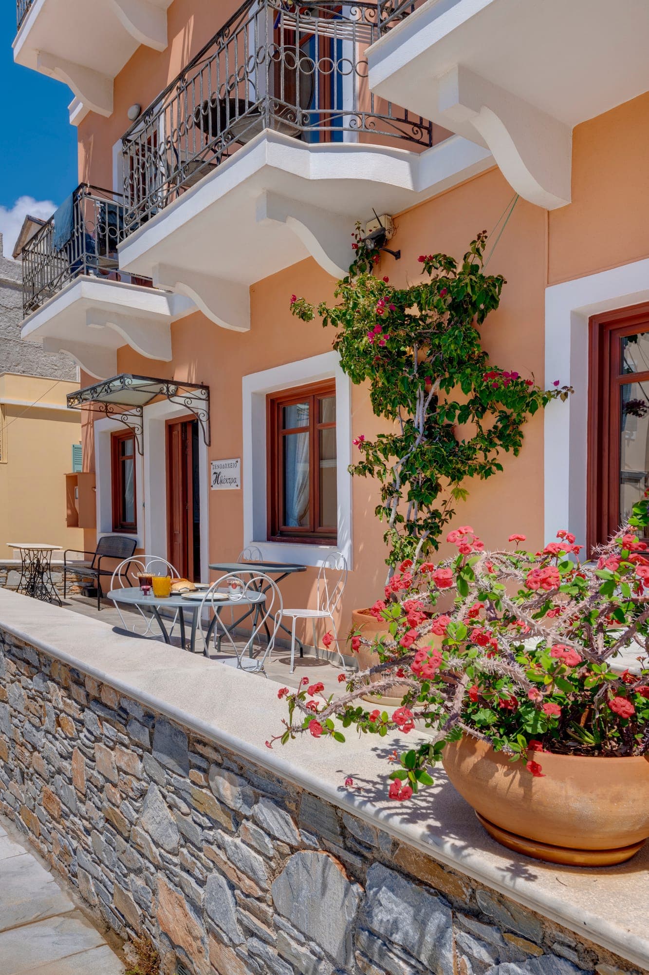 properties-ELECTRASYR-1.jpg