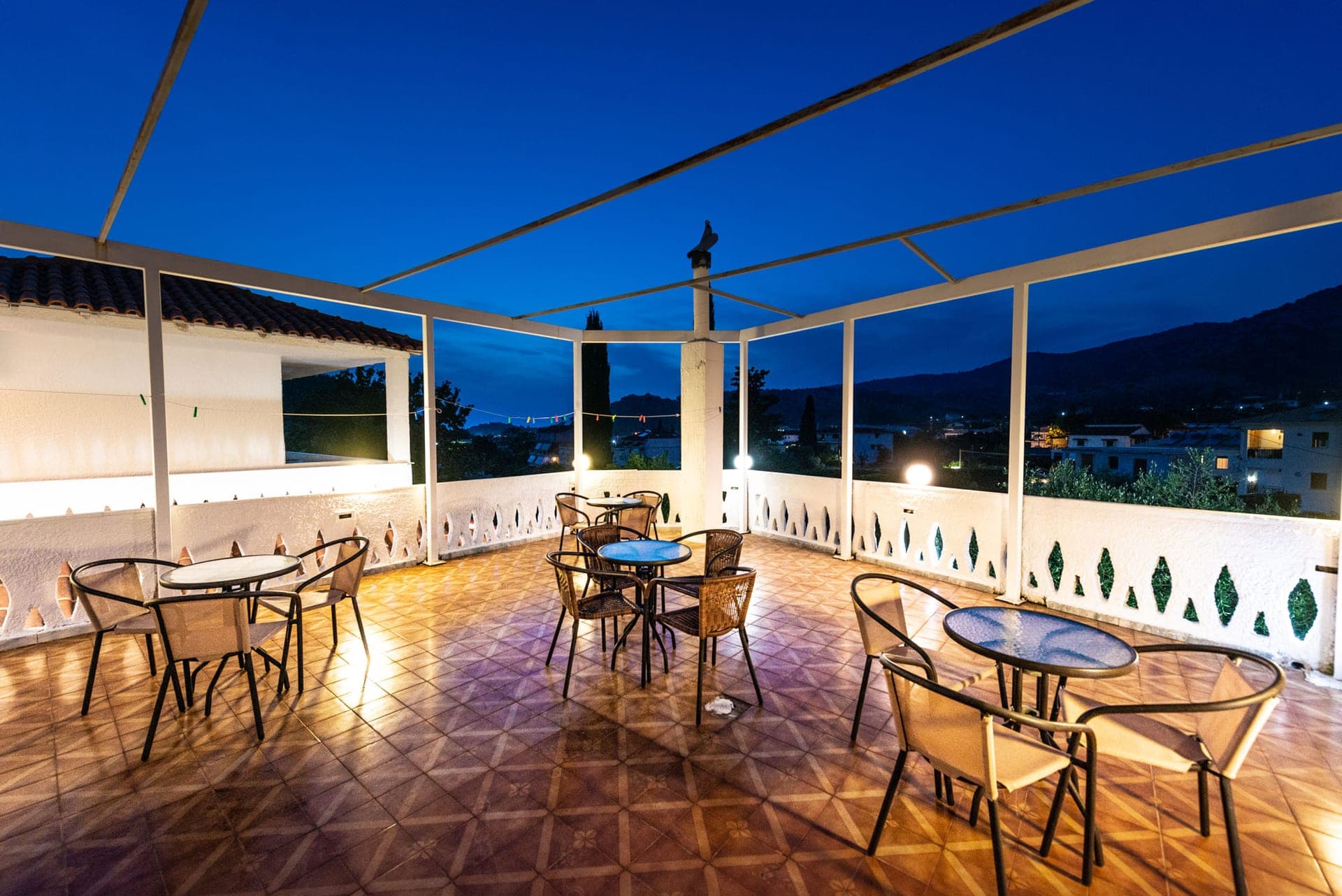 properties-ELENAHOT-3.jpg