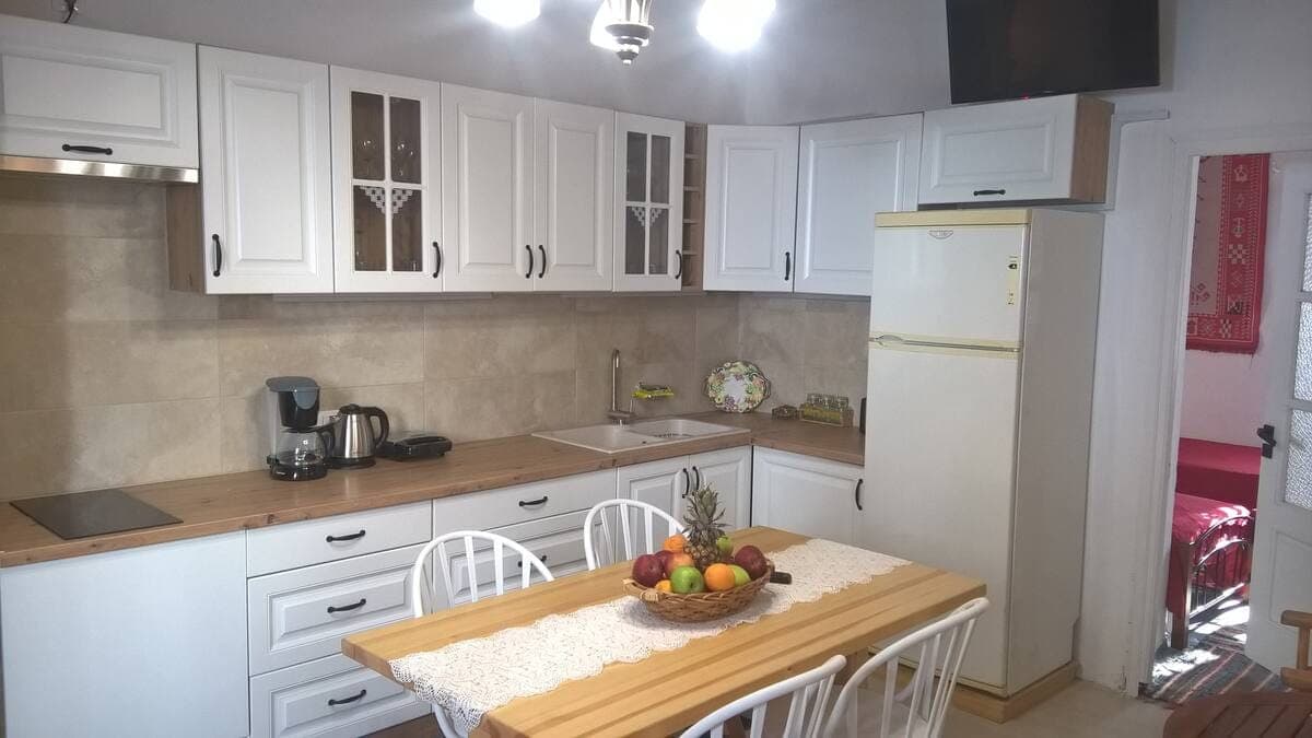 properties-ELENISTRAD-2.jpg
