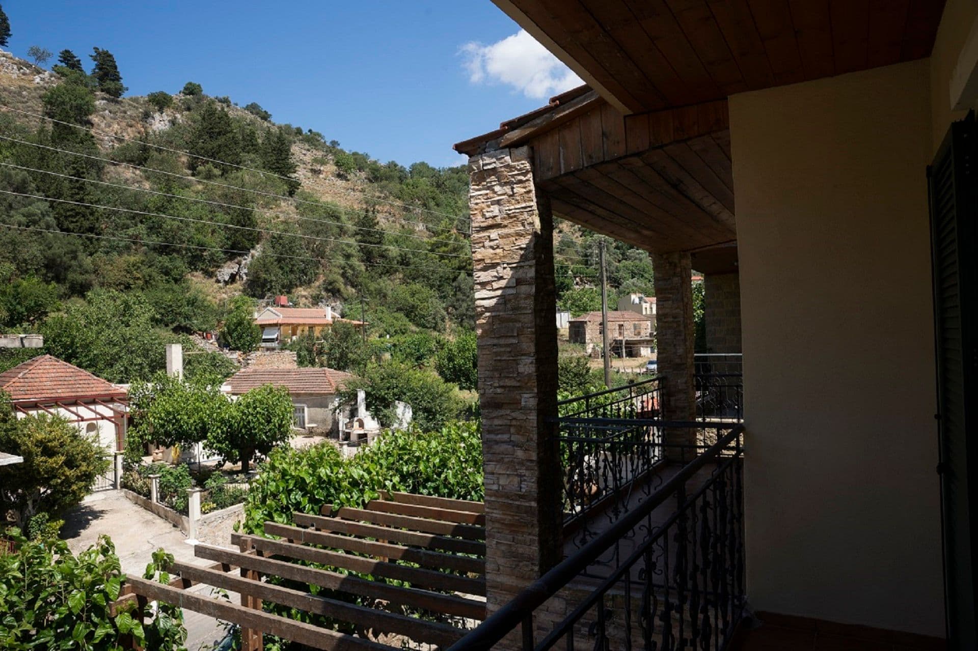 properties-ELIAAPARTM-2.jpg