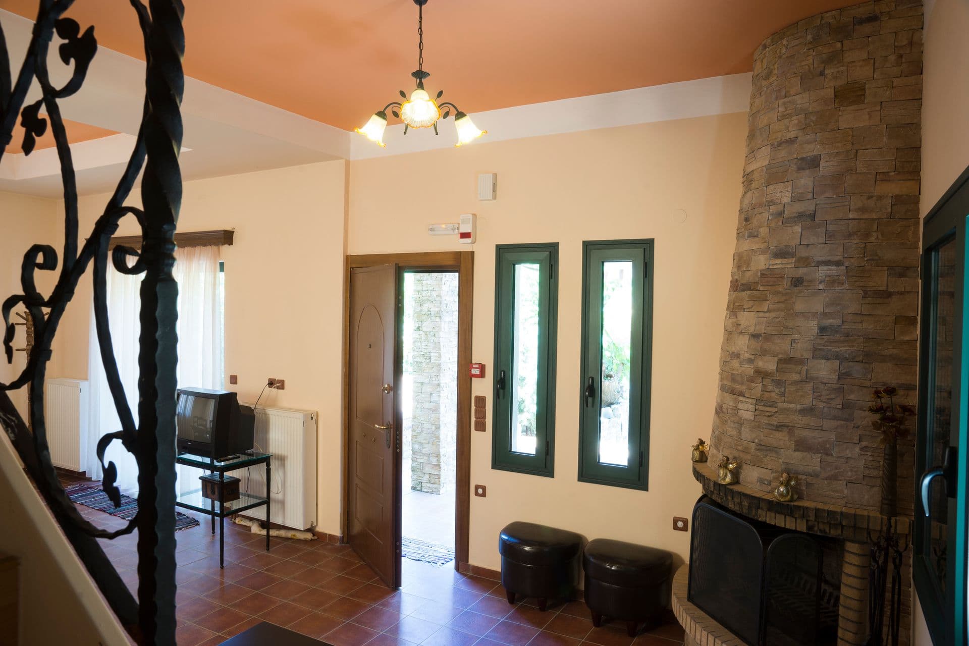 properties-ELIAAPARTM-4.jpg