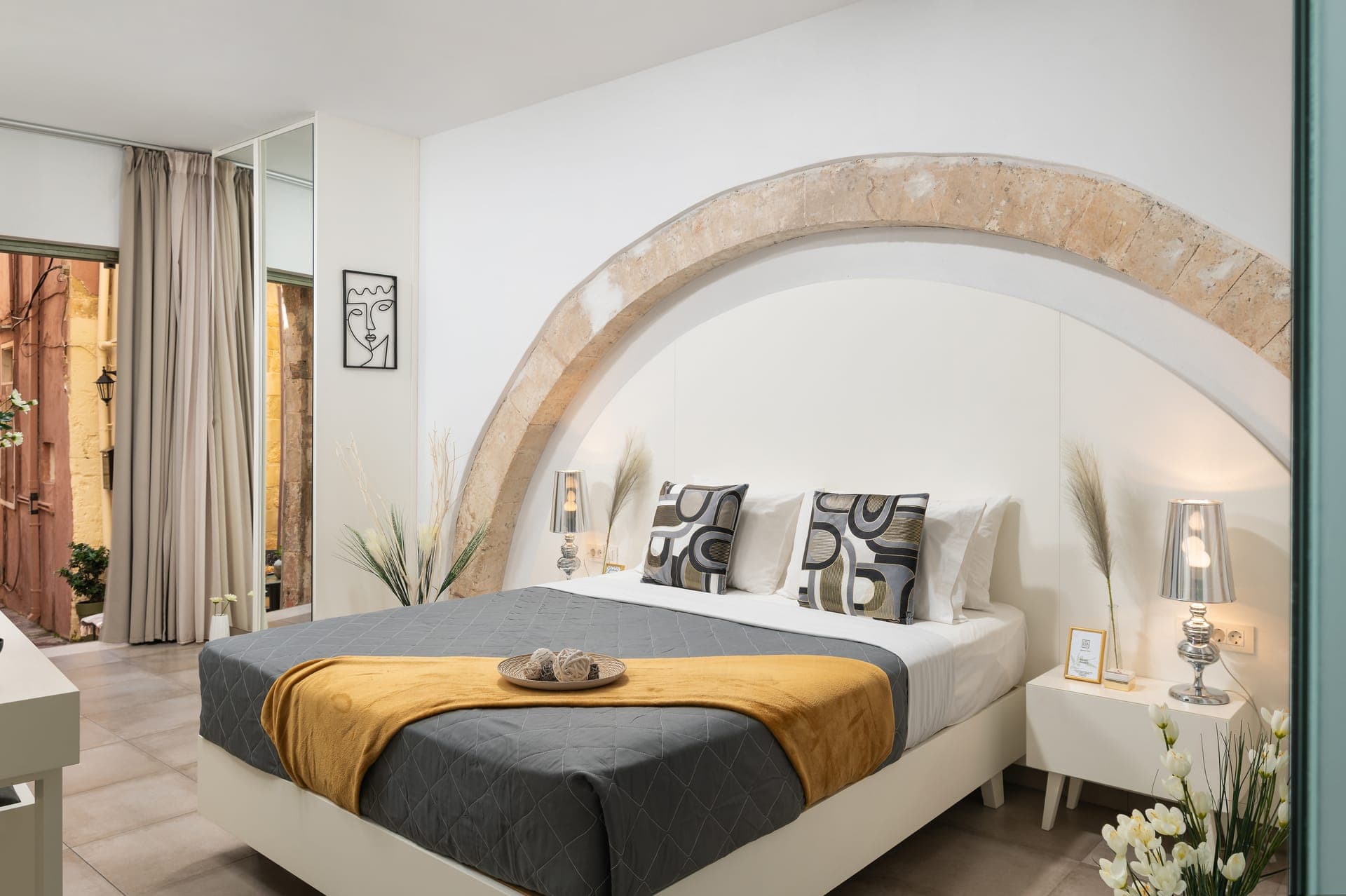 properties-ELIALUXRES-3.jpg