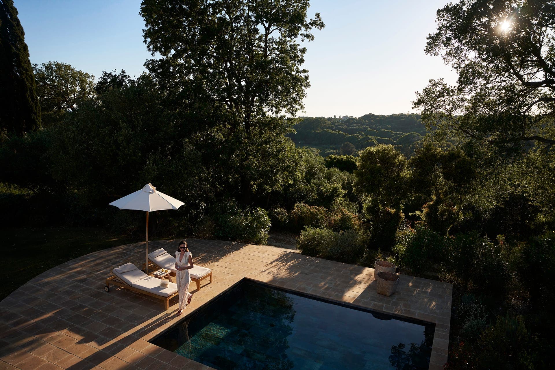 properties-ELIAMOS-0.jpg