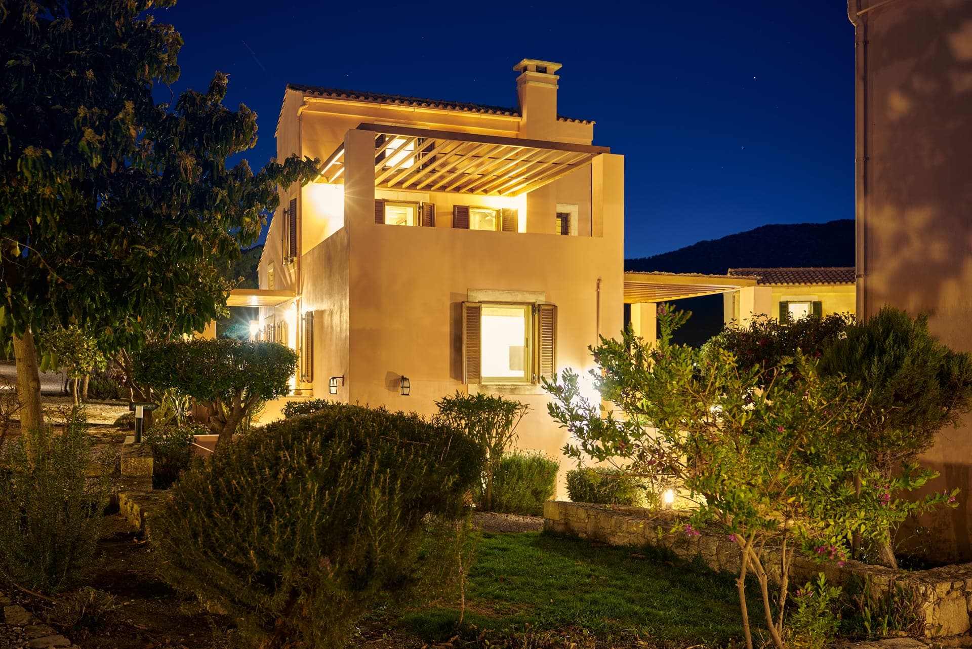 properties-ELIATHOS-2.jpg