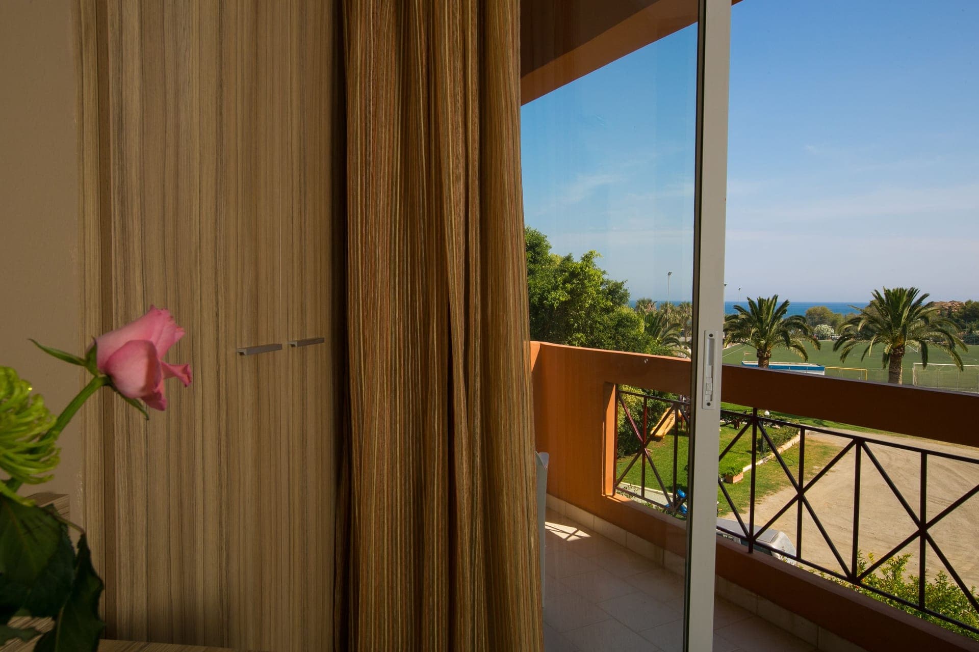 properties-ELOTIA-4.jpg