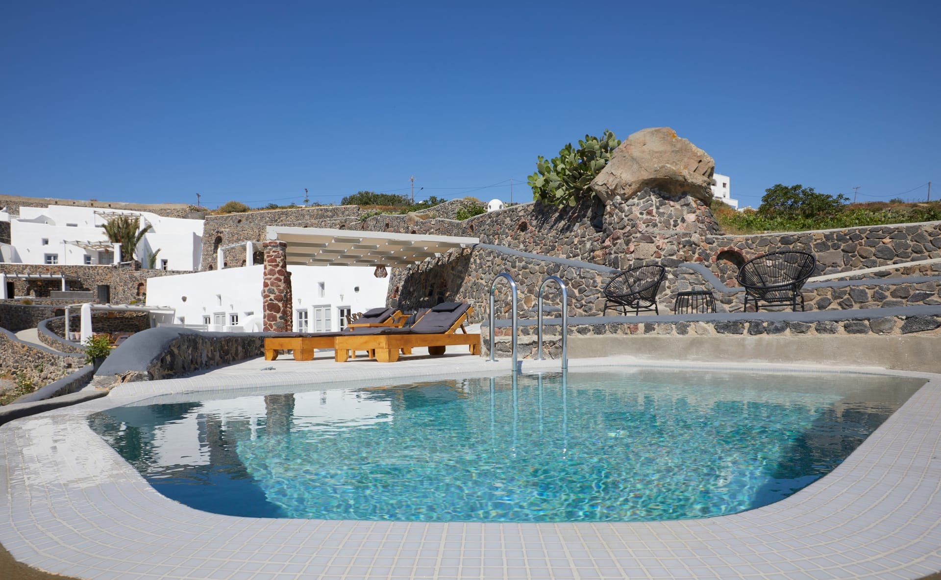 properties-ELVERANO-1.jpg