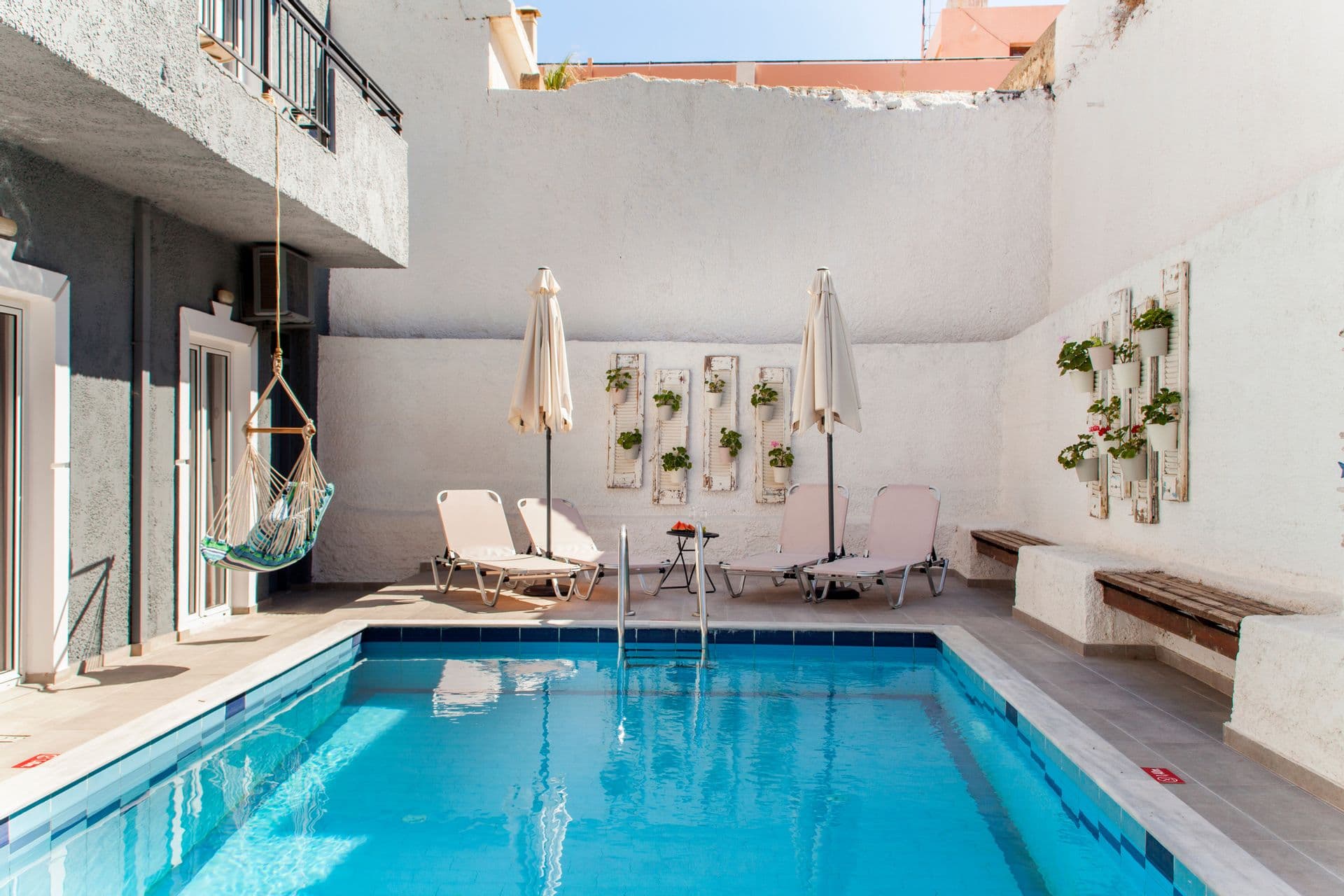 properties-ELYCHRYSON-0.jpg