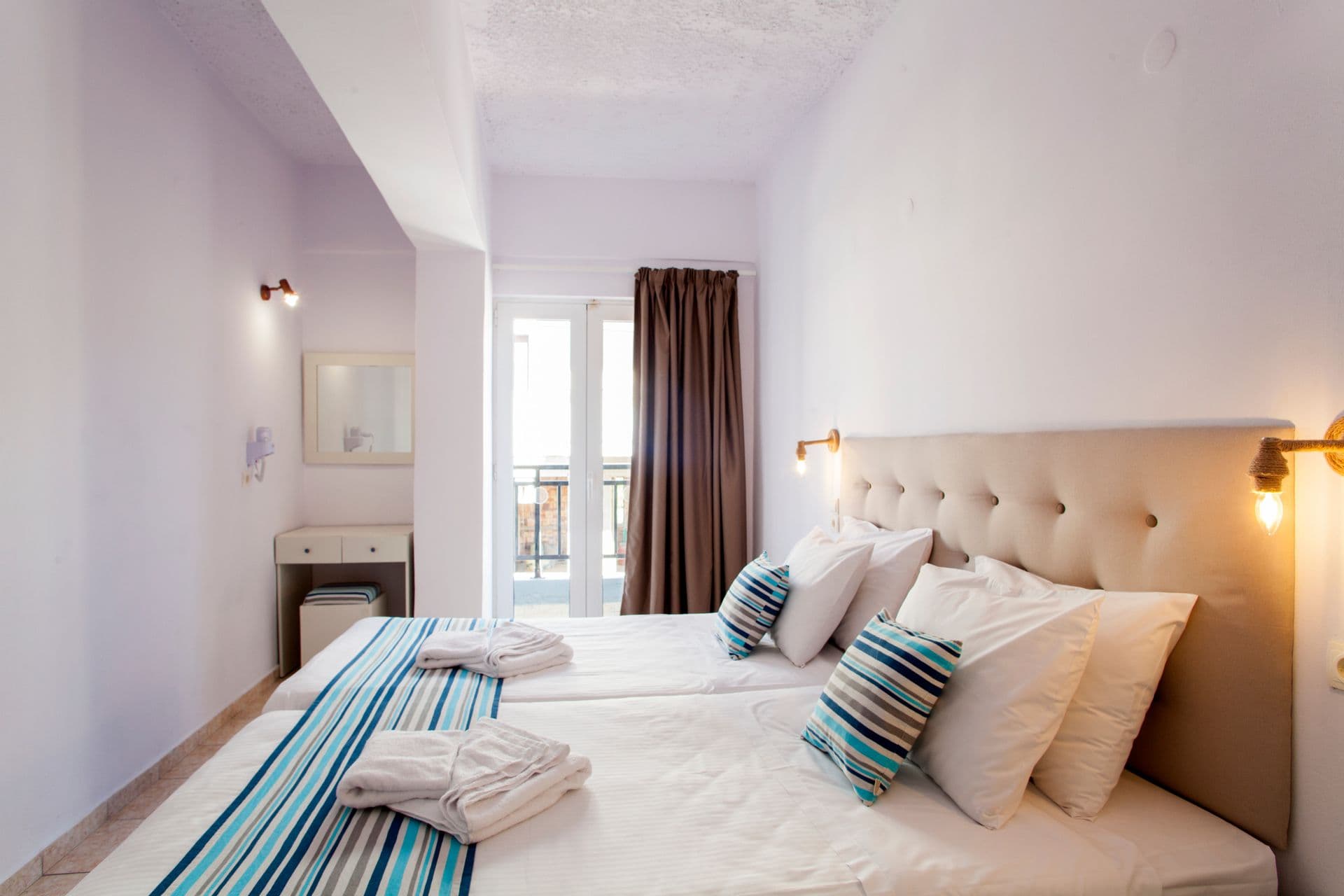 properties-ELYCHRYSON-1.jpg