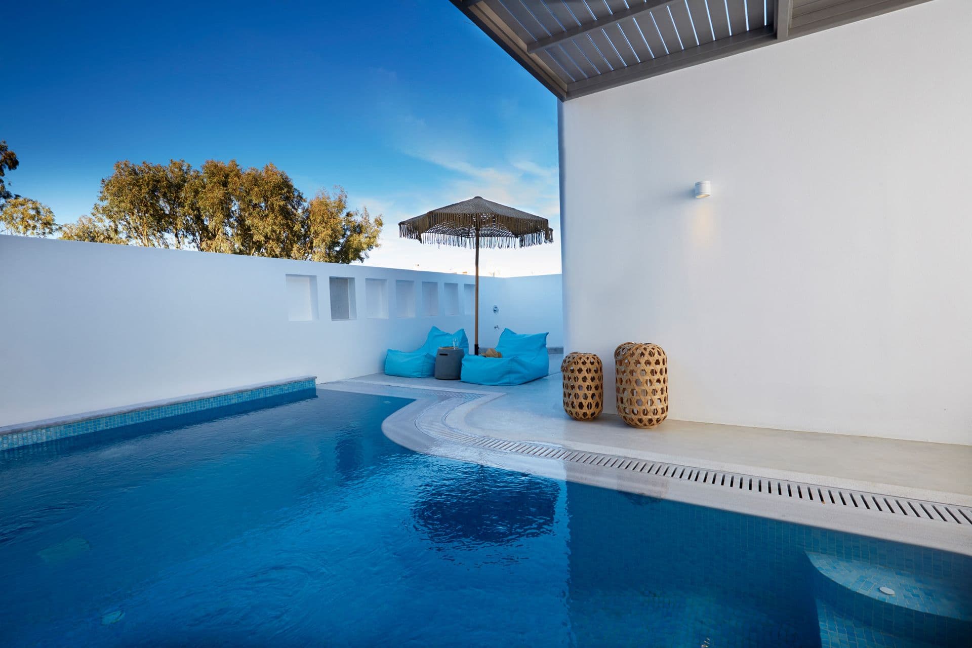 properties-EOLIAKAMAR-1.jpg