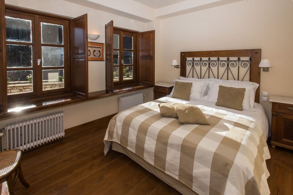 properties-EPOCHES-2.jpg