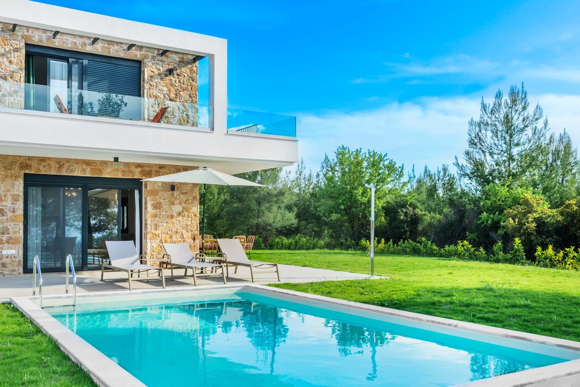 properties-EPTAVILLAS-0.jpg