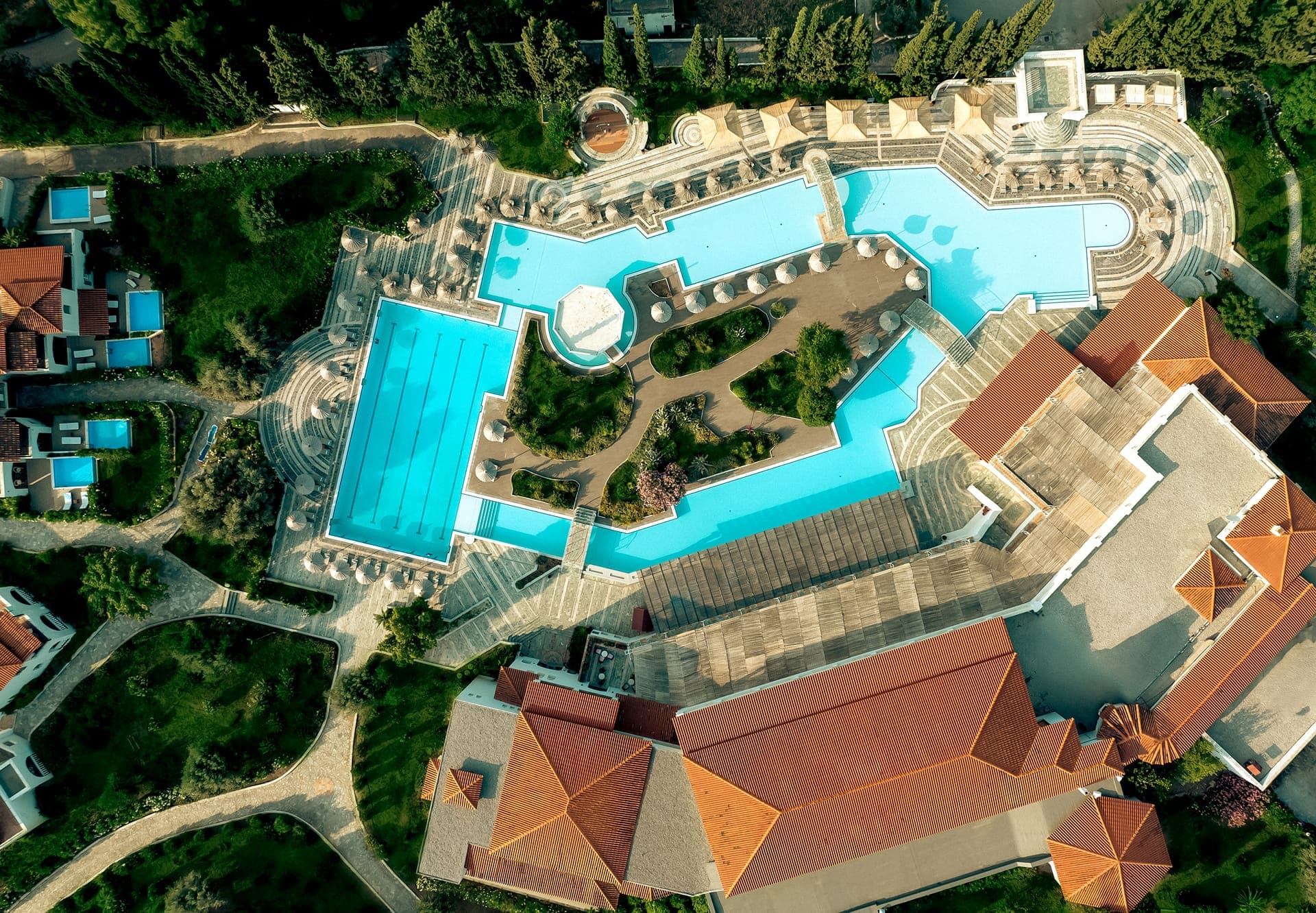 properties-ERETRIA-0.jpg