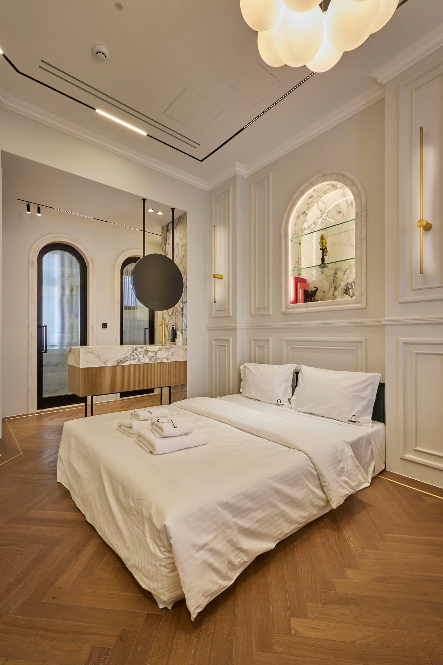 properties-ERMOU99LXE-1.jpg