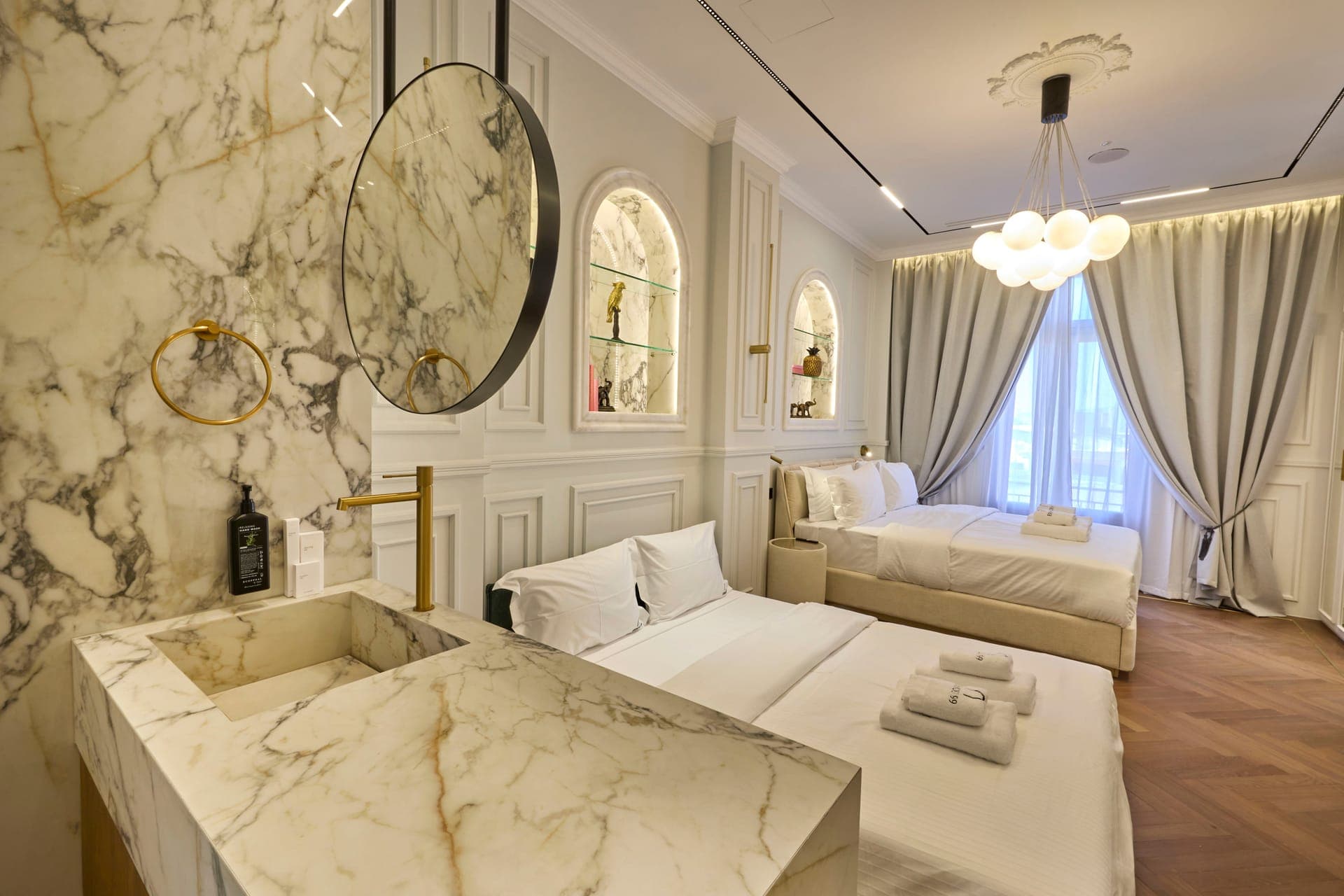 properties-ERMOU99LXE-2.jpg