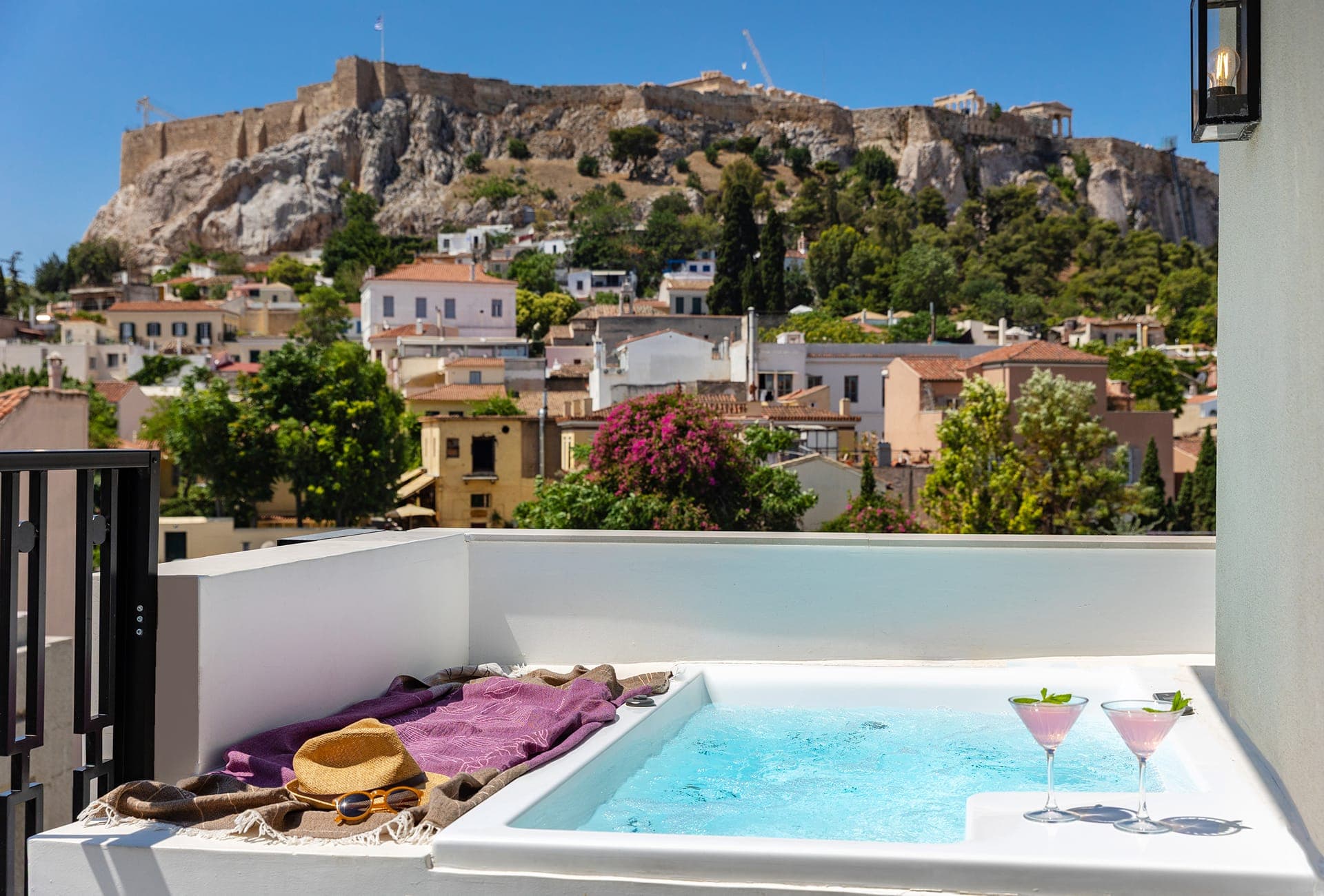 properties-ESSEATHENS-0.jpg