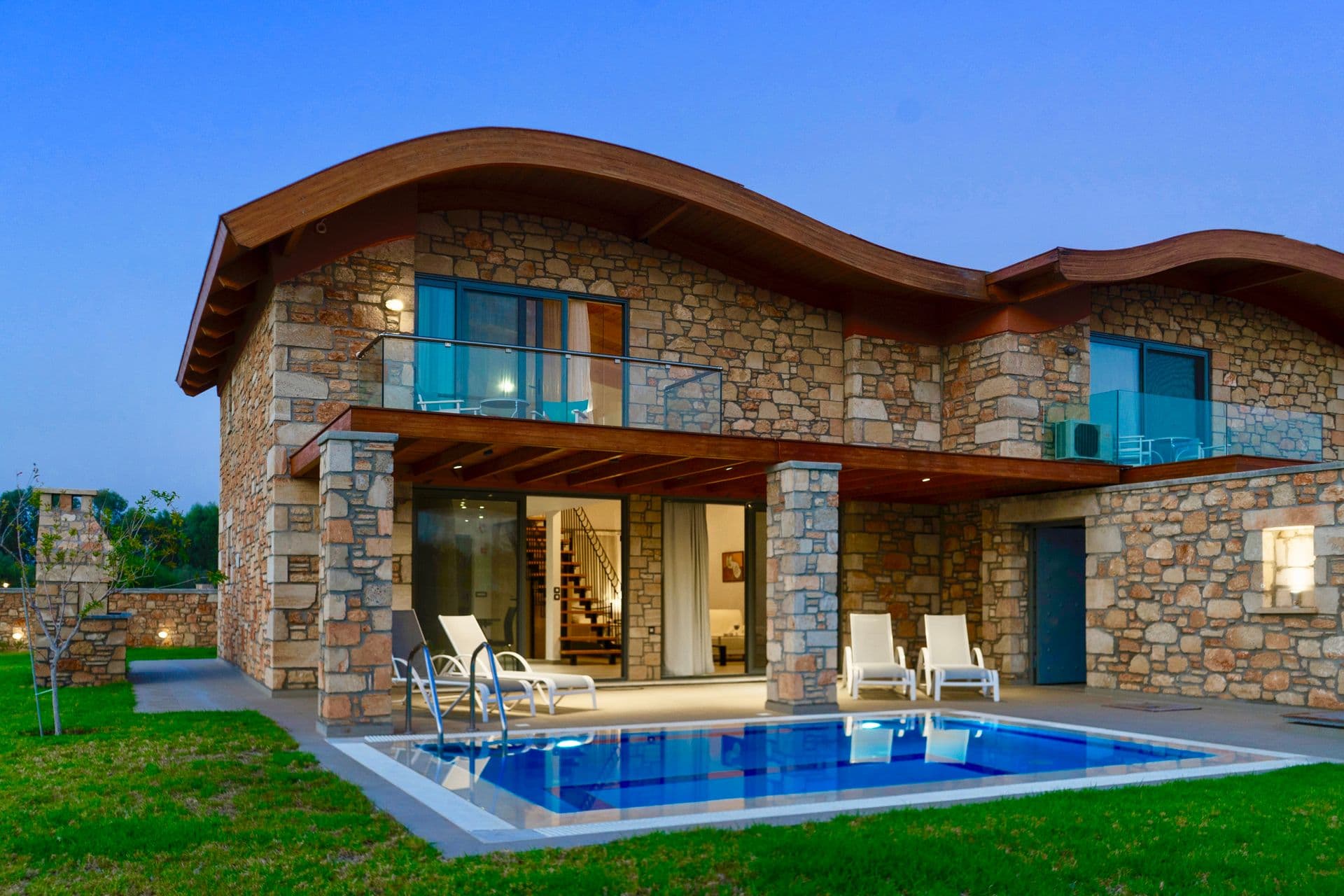properties-ESTRELLA-0.jpg