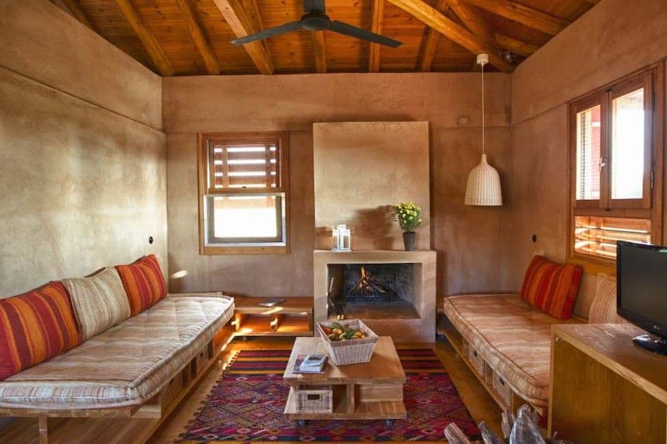 properties-EUMELIA-4.jpg