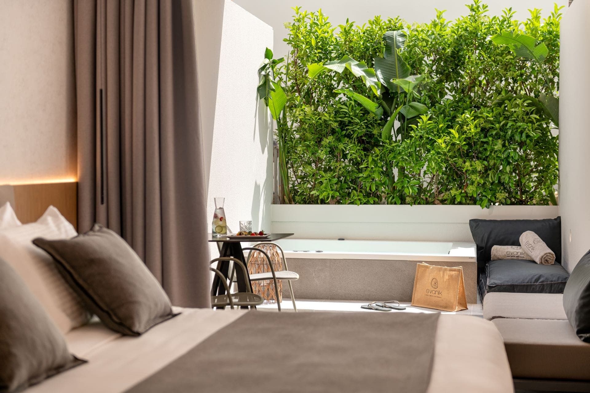 properties-EVANIK-0.jpg