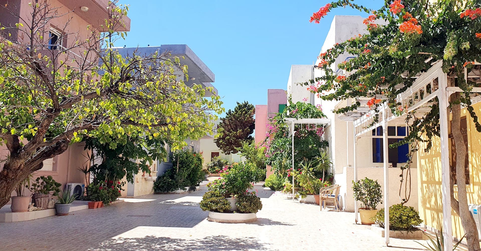 properties-EVINA-0.jpg