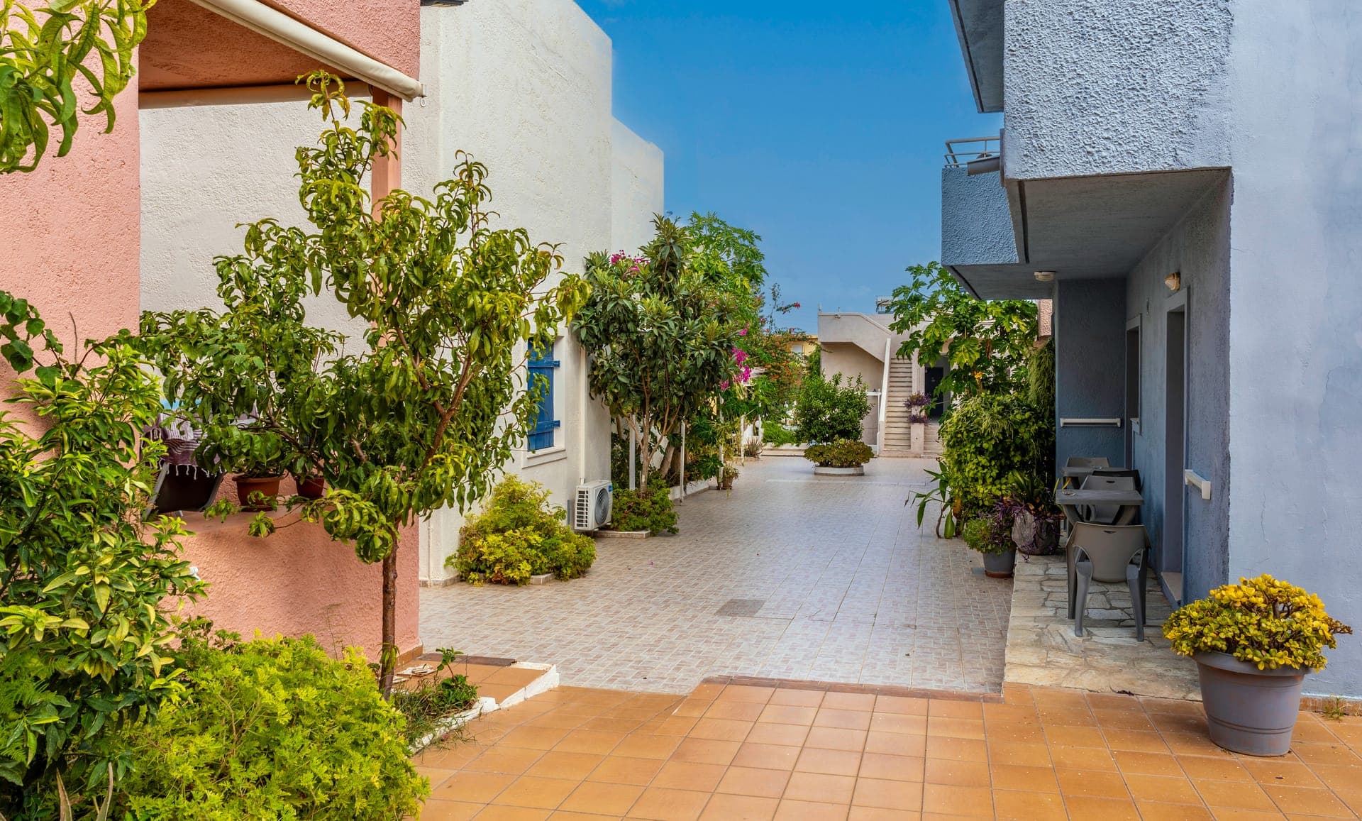 properties-EVINA-1.jpg
