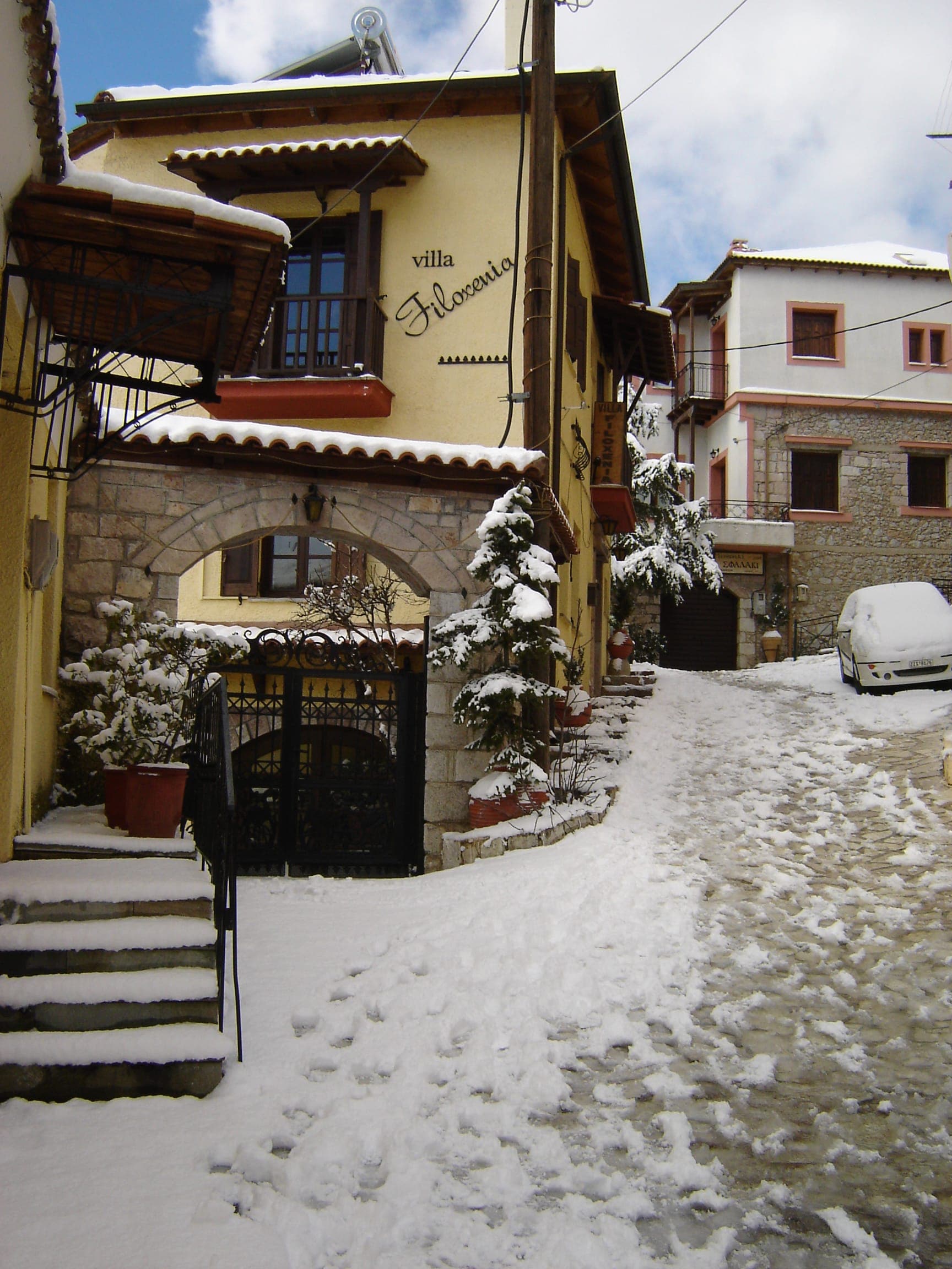 properties-FILOXENARA-3.jpg