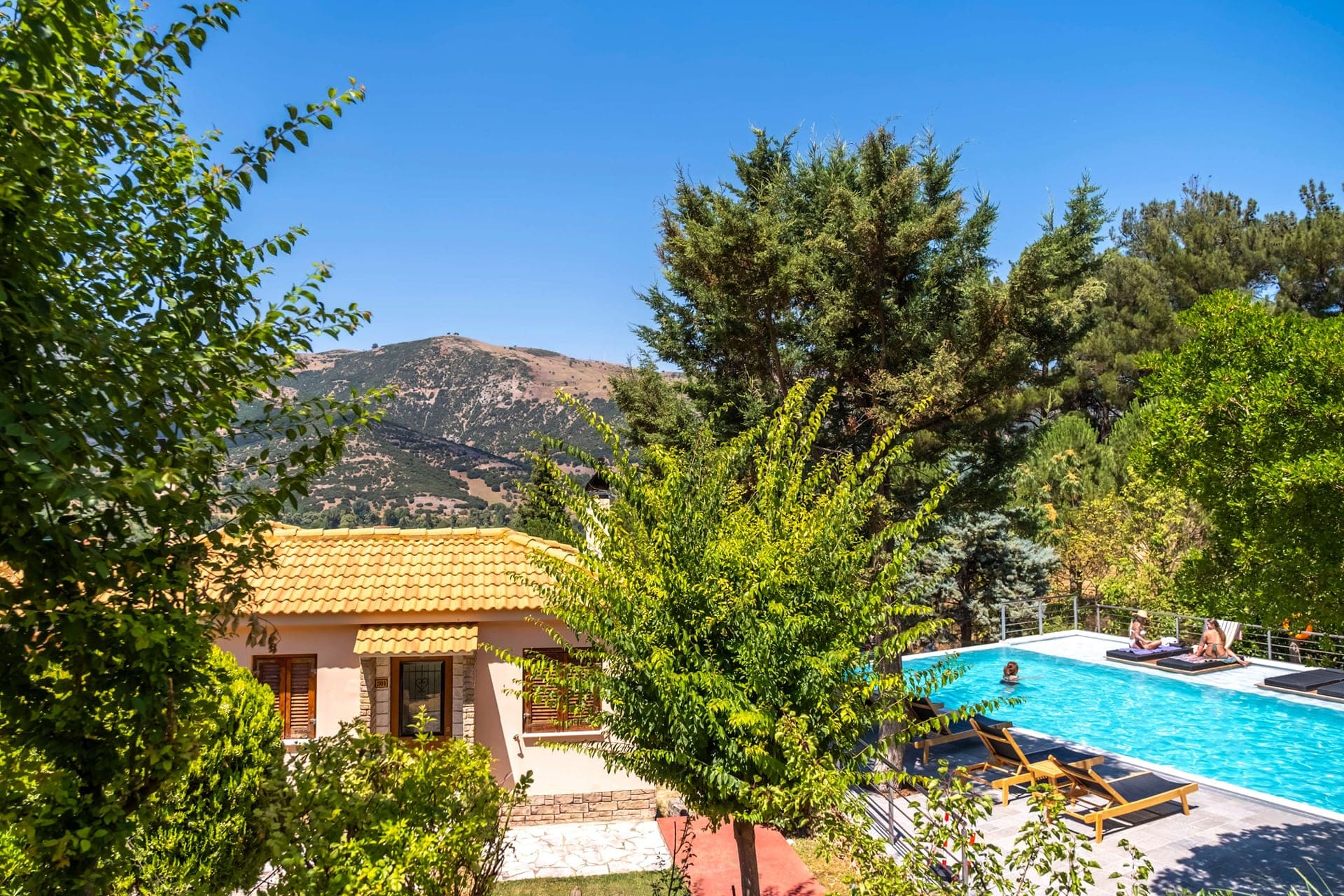 properties-FINDAYHOT-1.jpg
