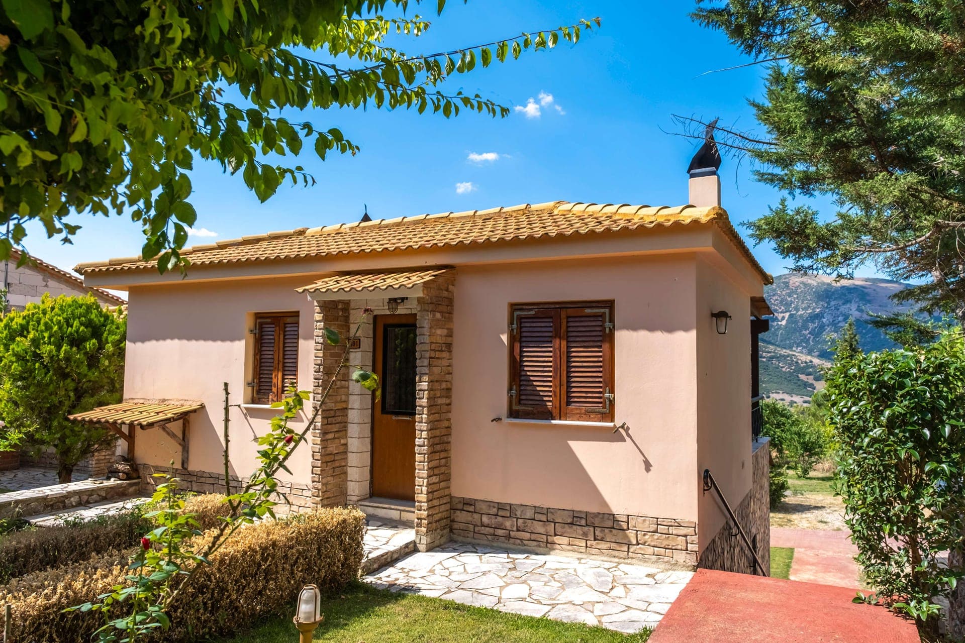 properties-FINDAYHOT-2.jpg